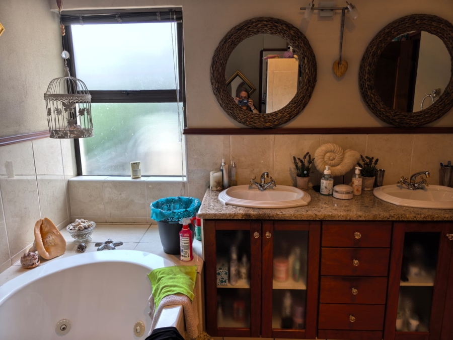 3 Bedroom Property for Sale in Vaal de Grace Nature Estate Free State